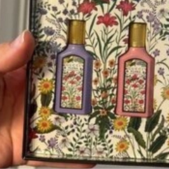 MYSTERY GIFT BAGS - Picture 6 of 12